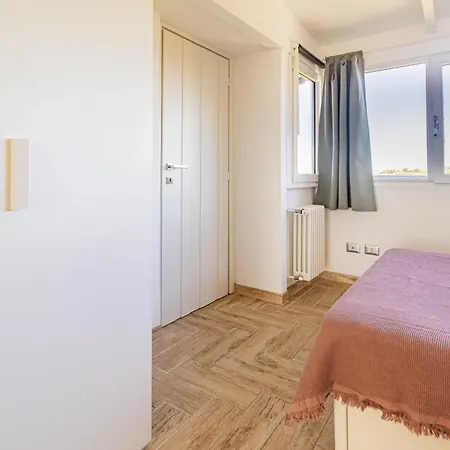 Giuliano's Penthouse Apartamento *