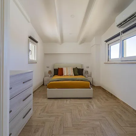 Giuliano's Penthouse Apartamento