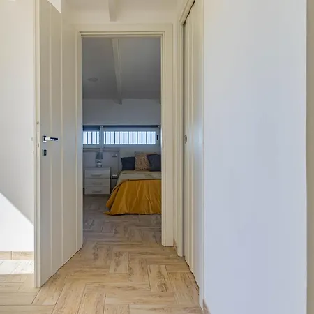 Giuliano's Penthouse Apartamento *